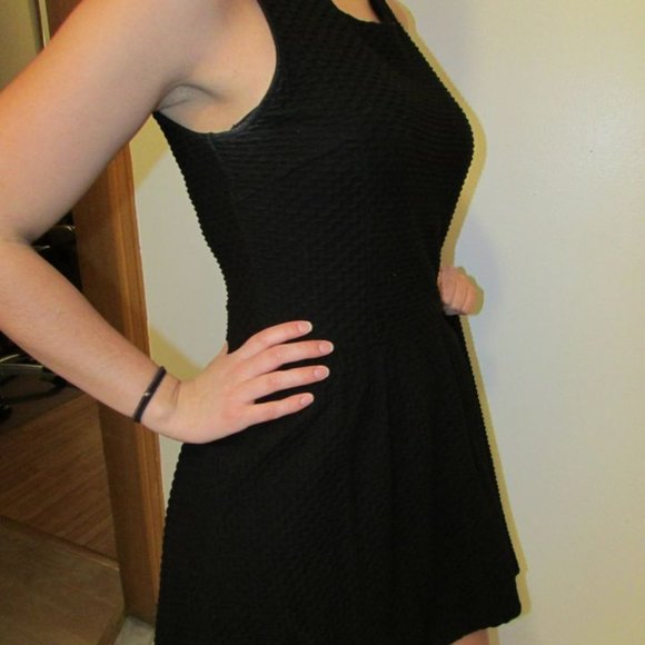 Women's Black Dress Size Medium - Picture 2 of 3